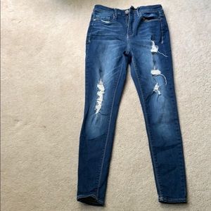 Blue ripped jeans high rise